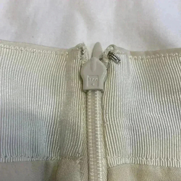 J. Crew BlackBerry Raspberry Pleated Skirt Size 2 Cream w/ Black & Red Berries. - Picture 7 of 14